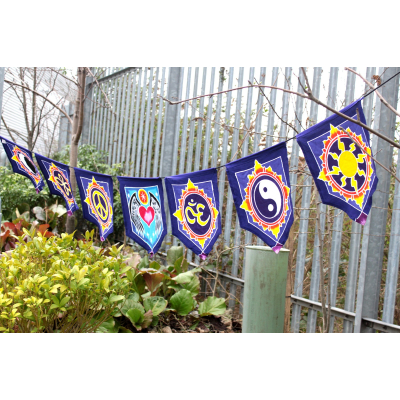 7 Flags Banner - Love in the Center