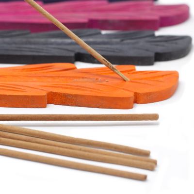 Leaf Coloured Ash catcher 10 - Mango Wood