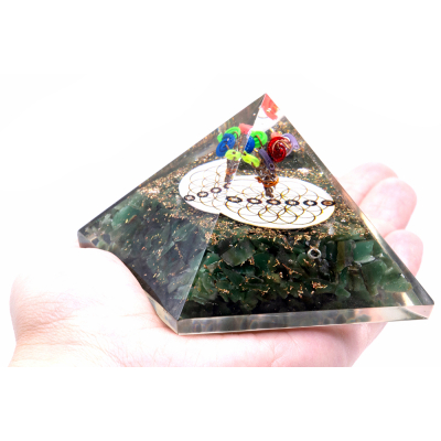 Orgonite Pyramid - Green Acewnturine nd Flower of Life - 70 mm